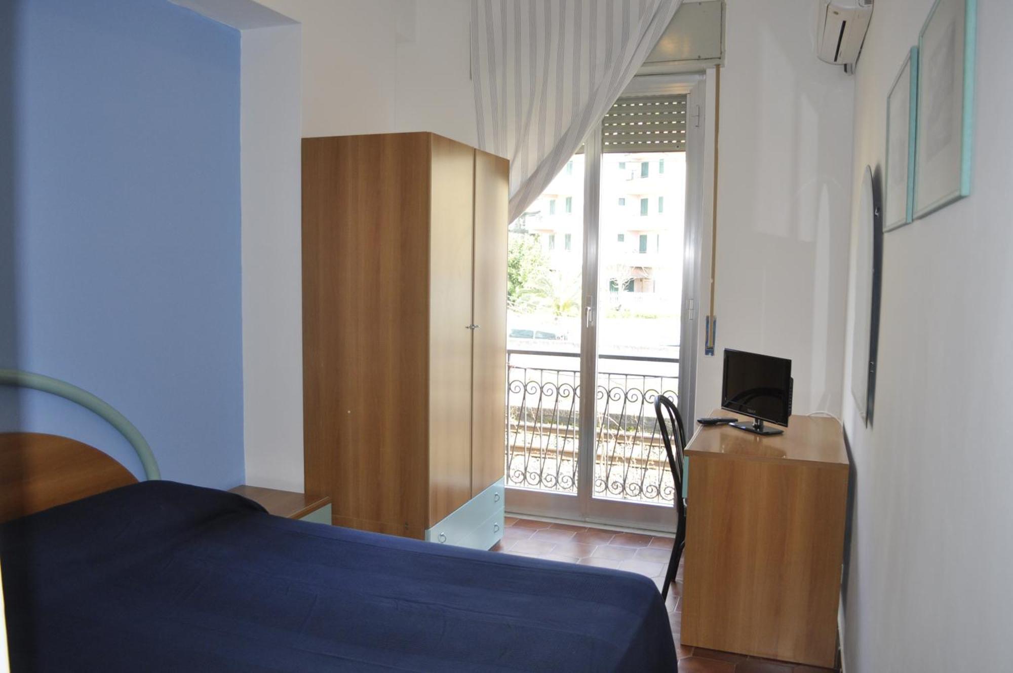 Hotel Ristorante La Scogliera - Nuova Gestione Piraino Exteriör bild