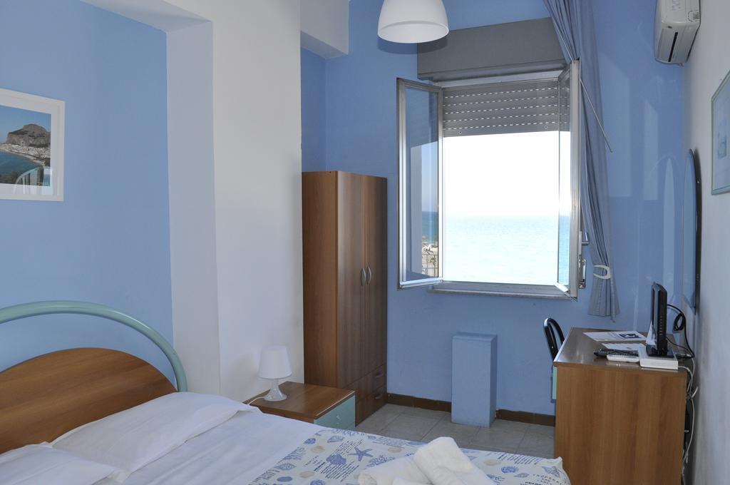 Hotel Ristorante La Scogliera - Nuova Gestione Piraino Exteriör bild