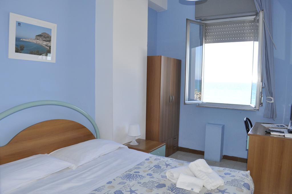 Hotel Ristorante La Scogliera - Nuova Gestione Piraino Exteriör bild