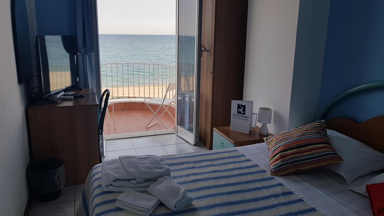 Hotel Ristorante La Scogliera - Nuova Gestione Piraino Exteriör bild
